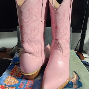 Pink cowboy boots with belt